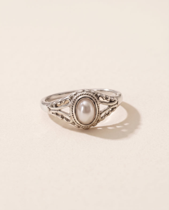 Vintage Pearl Ring