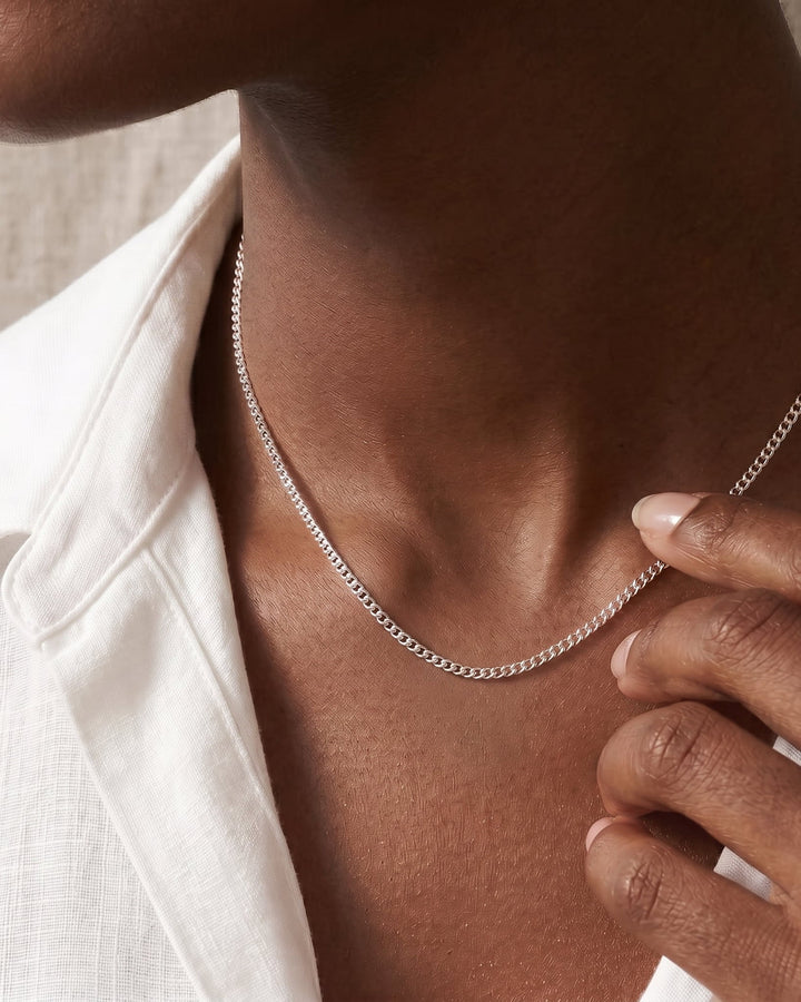 Baby Curb Chain Necklace model
