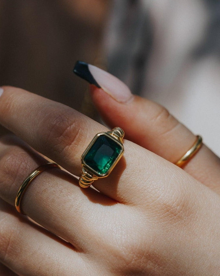 Twisted Signet Ring model