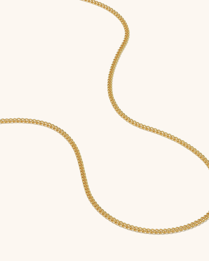 Baby Curb Chain Necklace model