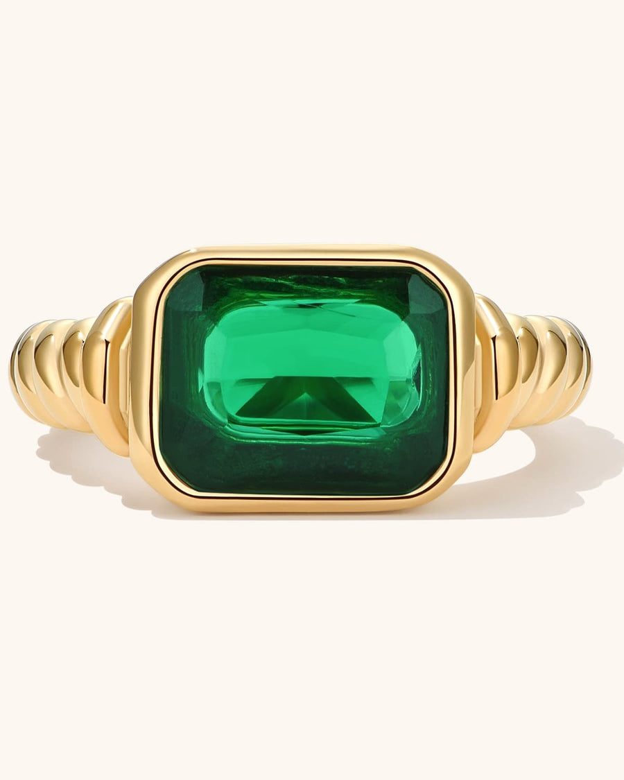 Detail Image - Twisted Signet Ring with green emerald center stone and twisted band in 18k gold plated stainless steel