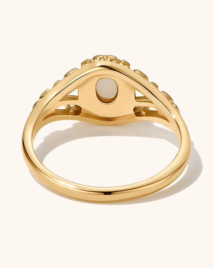 Vintage Pearl Ring model