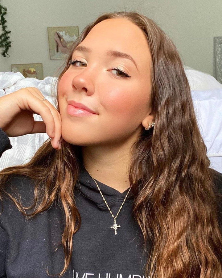 Pray Cross Necklace model