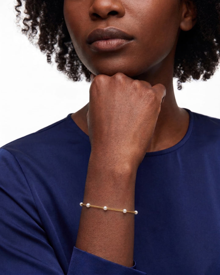 Satellite Pearl Chain Bracelet model